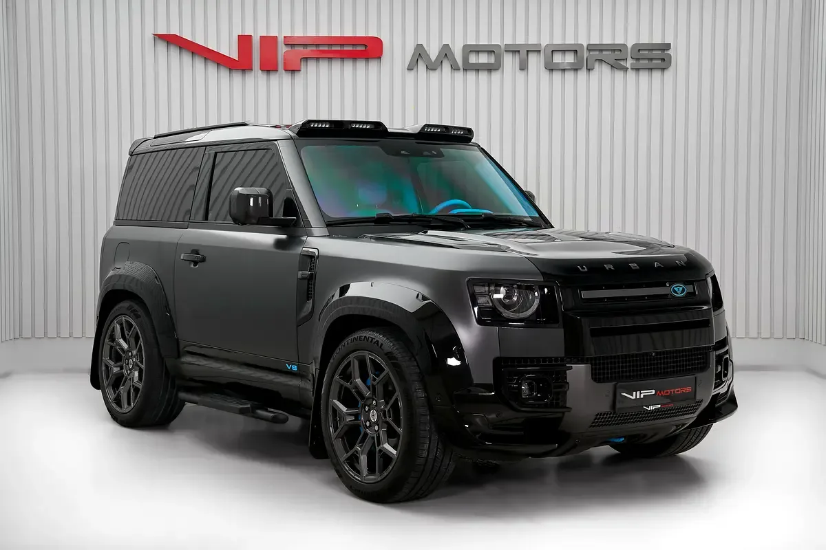 2023 Land Rover Defender 90 V8, 3/14