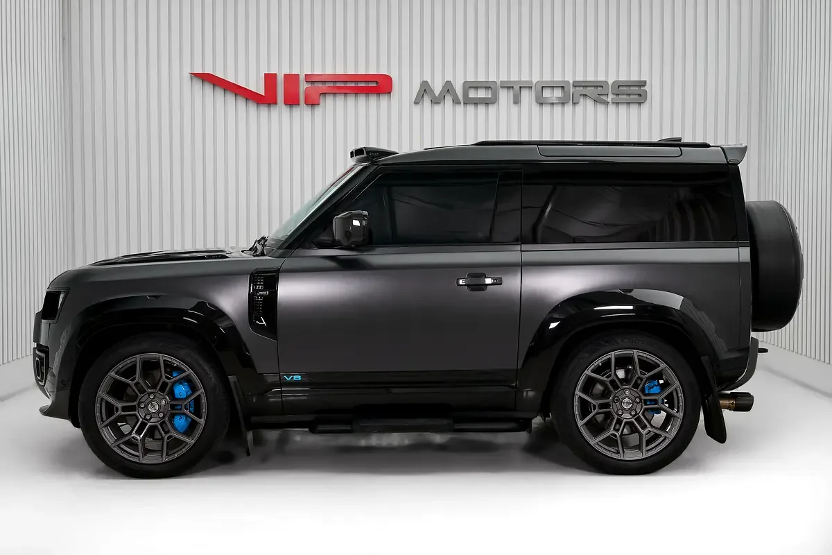 2023 Land Rover Defender 90 V8, 7/14