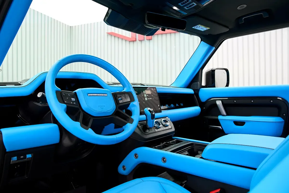 2023 Land Rover Defender 90 V8, 11/14