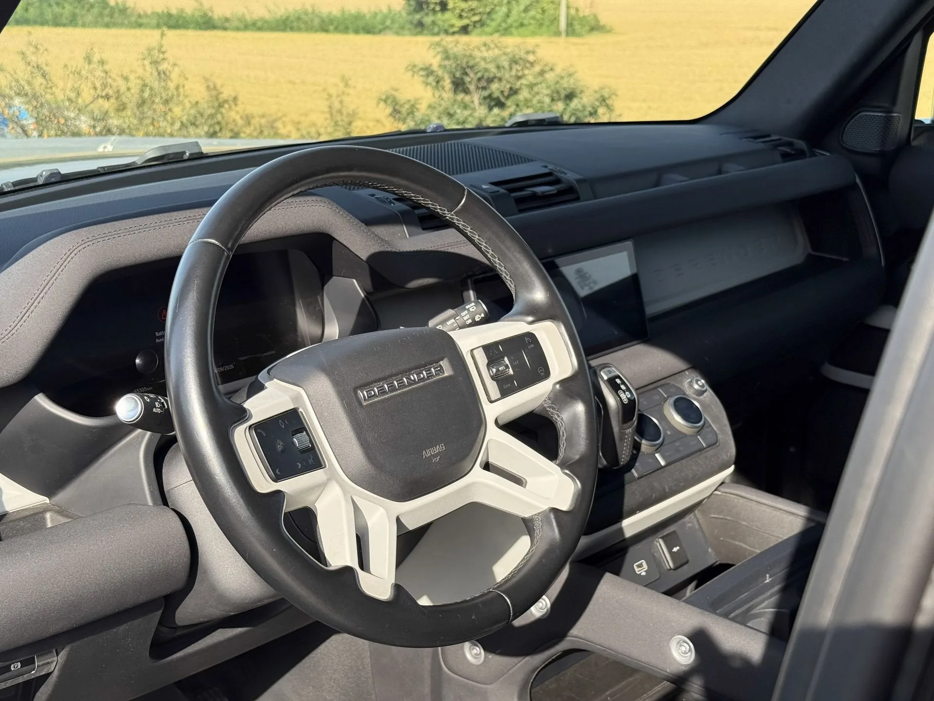 2023 Land Rover Defender, 8/13