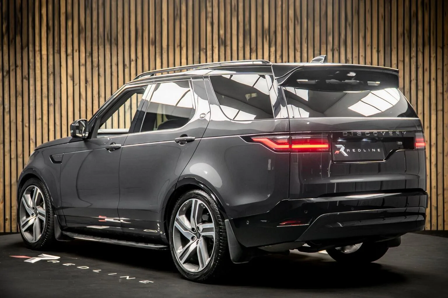 2023 Land Rover Discovery D300 Dynamic HSE, 3/30