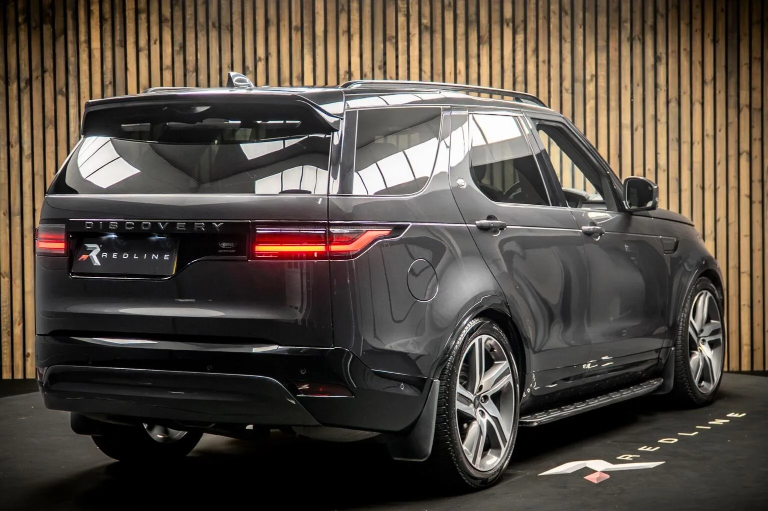 2023 Land Rover Discovery D300 Dynamic HSE, 4/30
