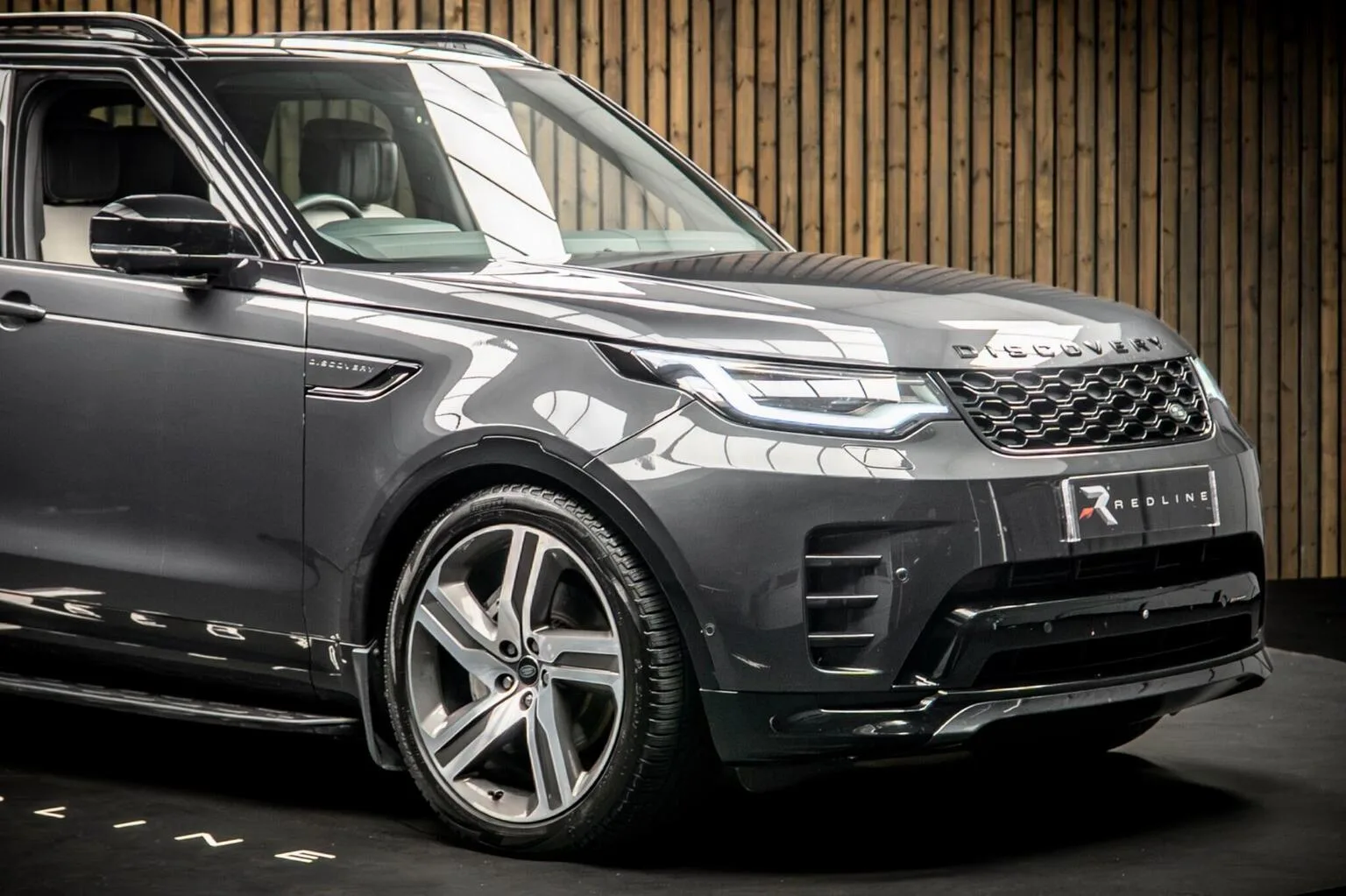 2023 Land Rover Discovery D300 Dynamic HSE, 9/30