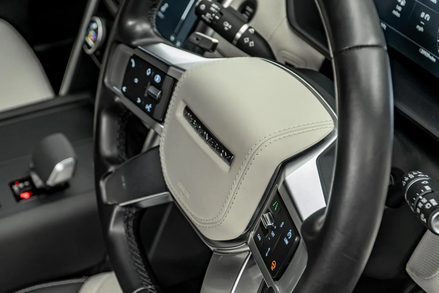 2023 Land Rover Discovery D300 Dynamic HSE, 27/30