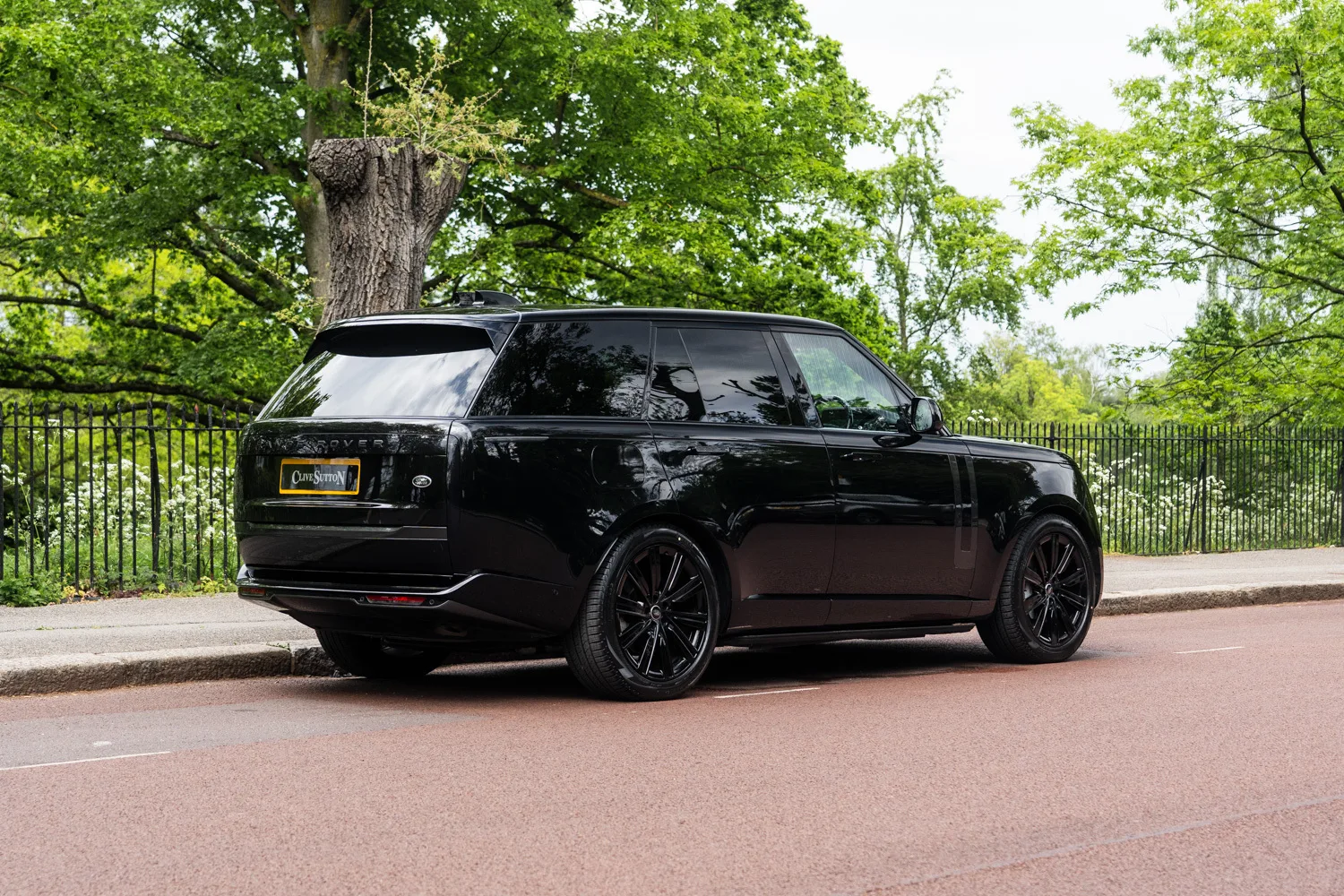 2023 Land Rover Range Rover P440e HSE, 4/30