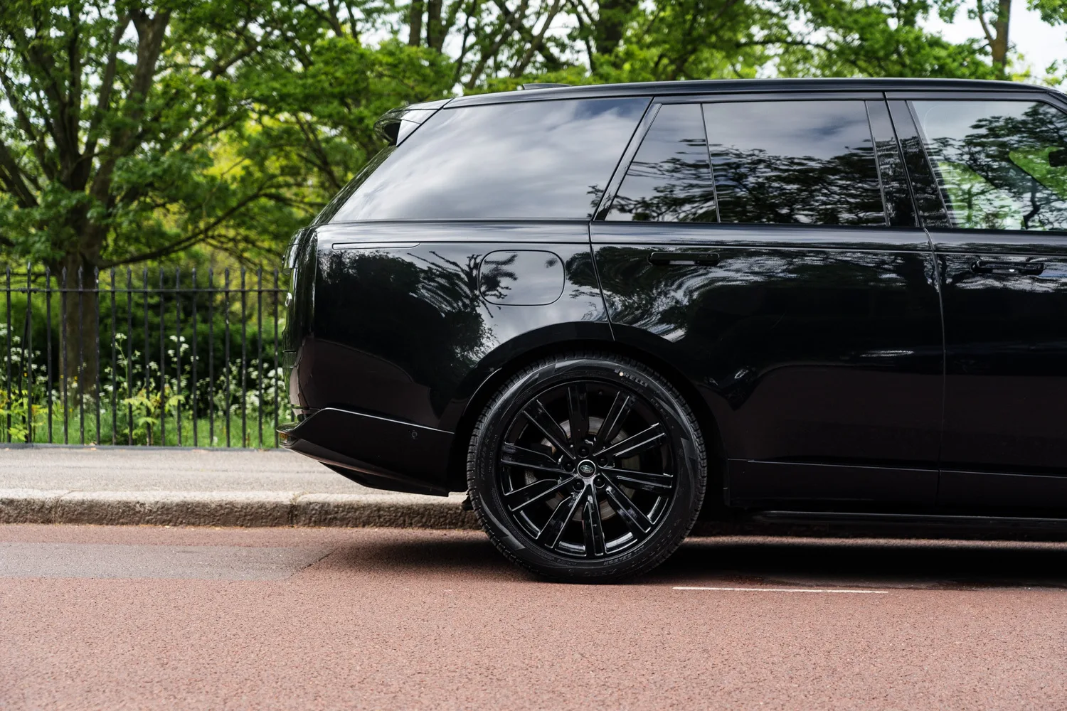 2023 Land Rover Range Rover P440e HSE, 6/30
