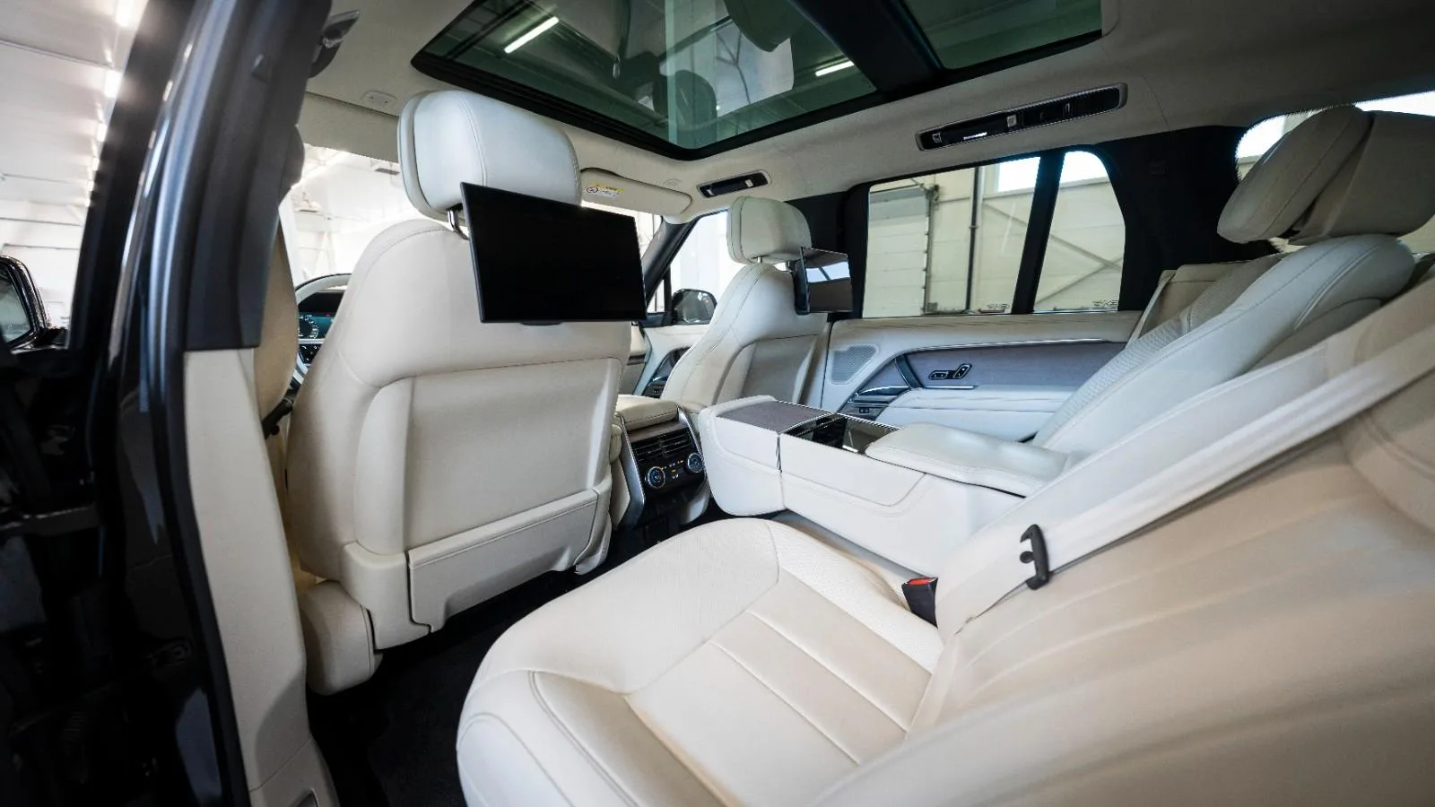 2023 Land Rover Range Rover First Edition, 13/13