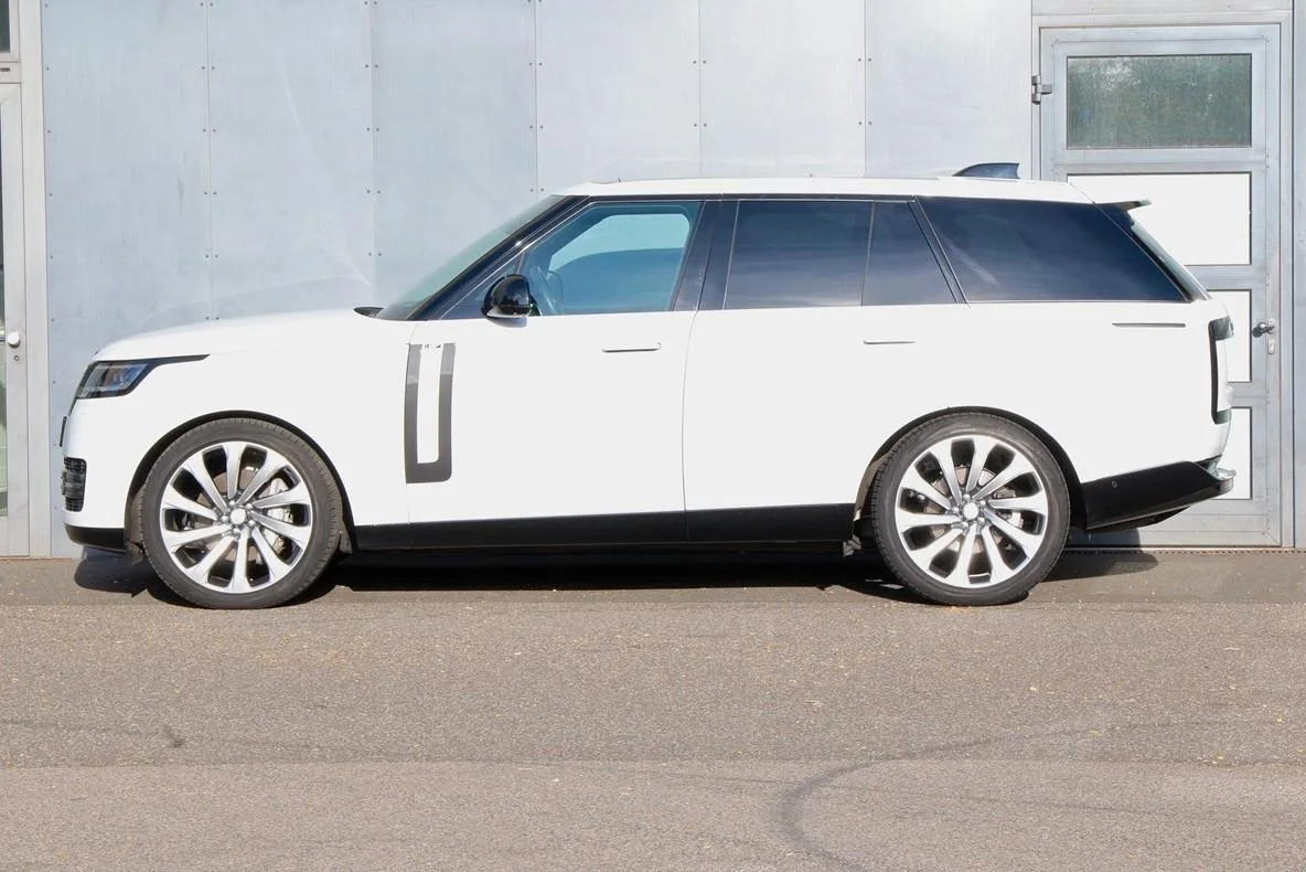 2023 Land Rover Range Rover D300 SE, 5/24