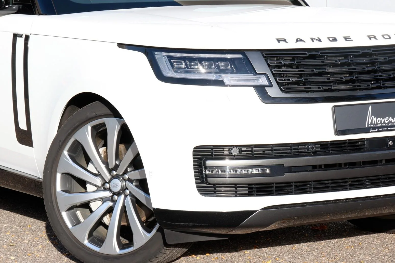 2023 Land Rover Range Rover D300 SE, 10/24