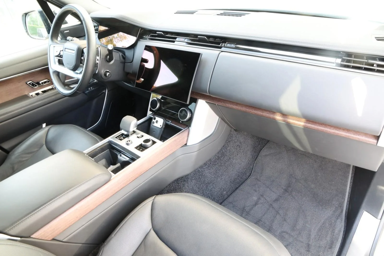 2023 Land Rover Range Rover D300 SE, 16/24