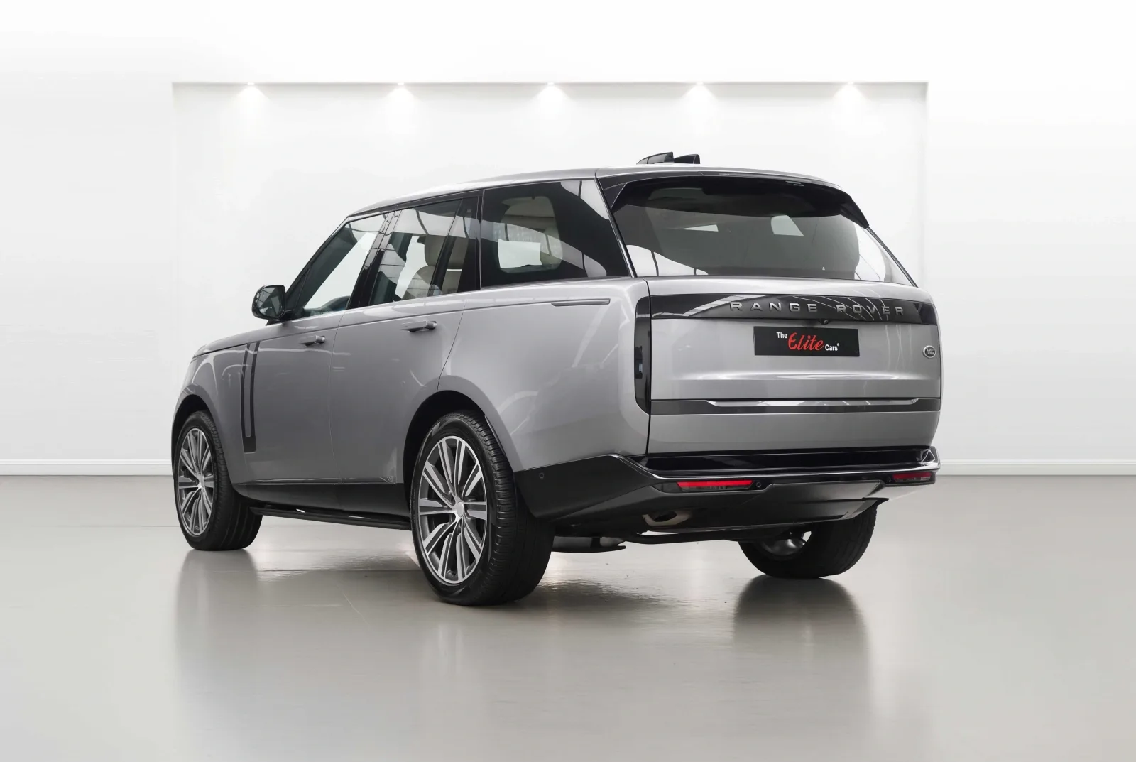 2023 Land Rover Range Rover P400 SE, 4/16