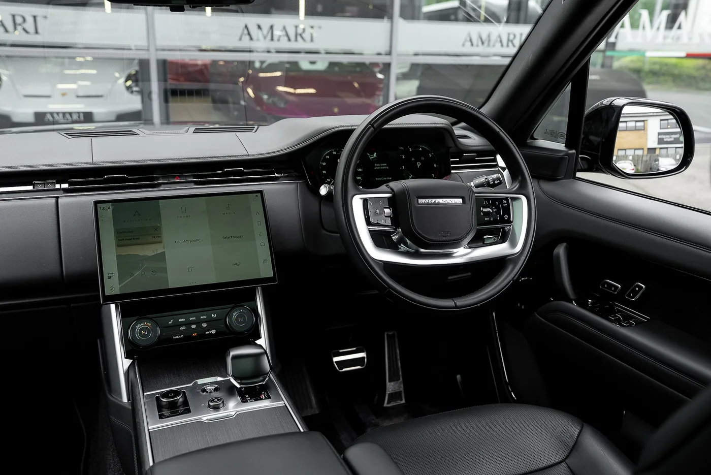 2023 Land Rover Range Rover SV P530, long angeboten von einem Supersportwagenhändler in Preston, Vereinigtes Königreich, Foto 17 von 25