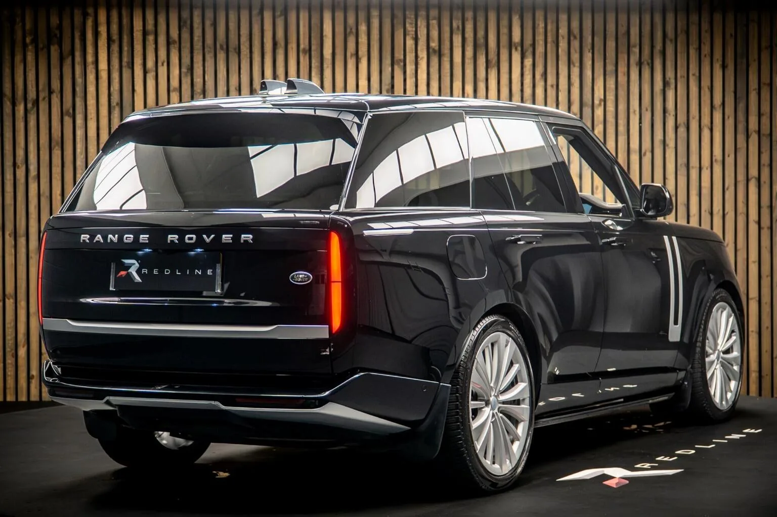 2023 Land Rover Range Rover D350 First Edition, 4/30