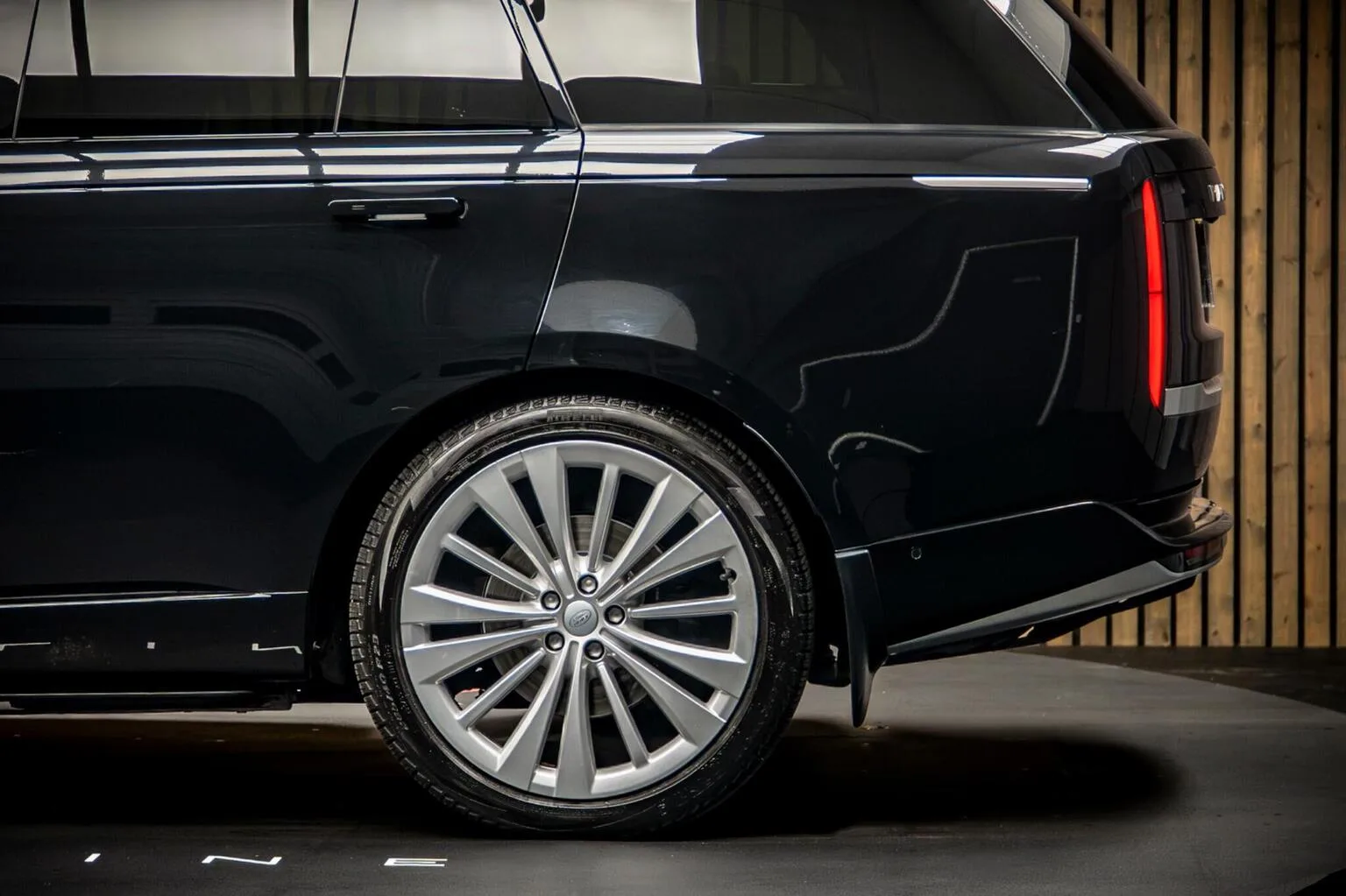2023 Land Rover Range Rover D350 First Edition, 17/30