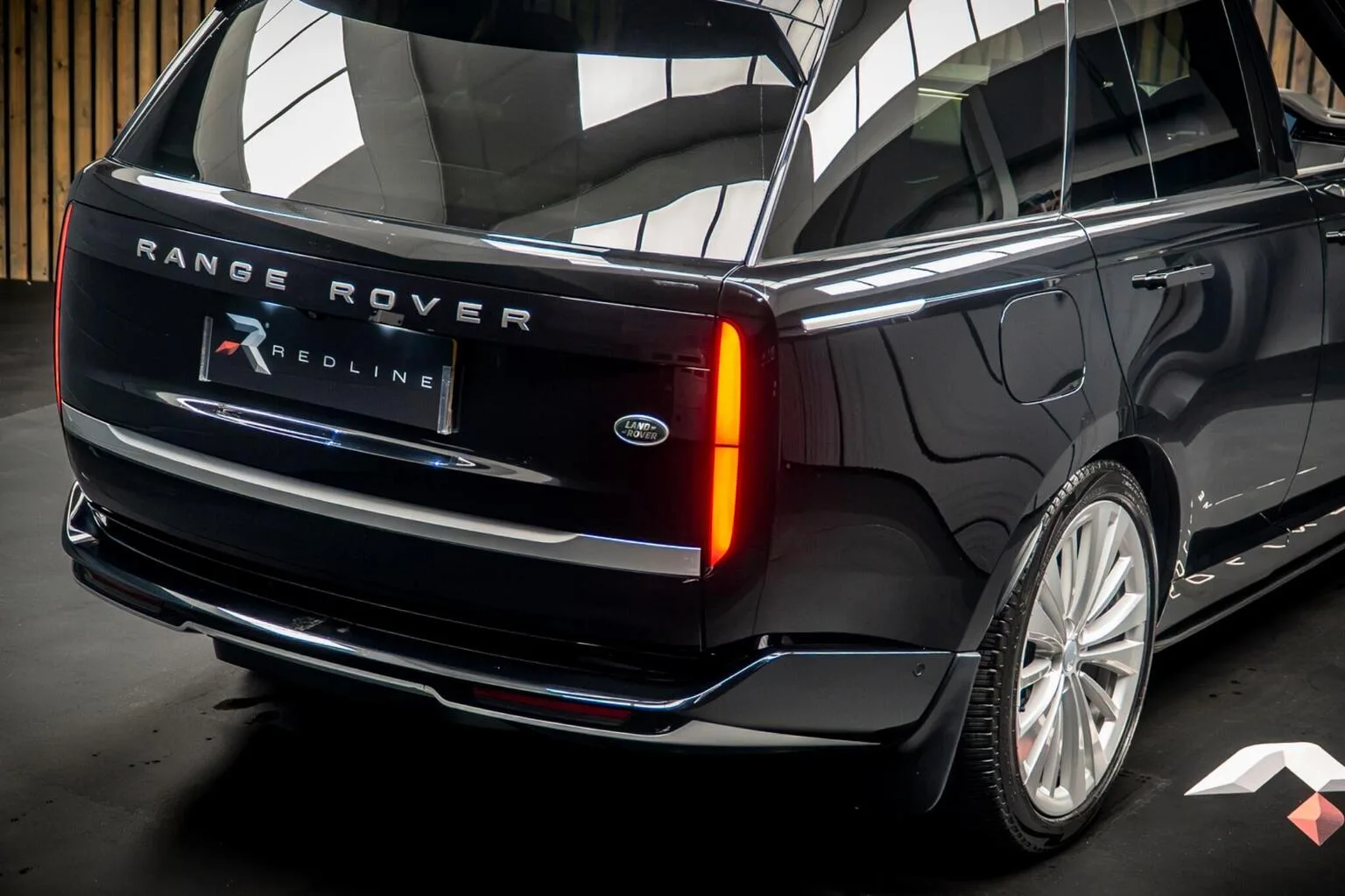 2023 Land Rover Range Rover D350 First Edition, 21/30