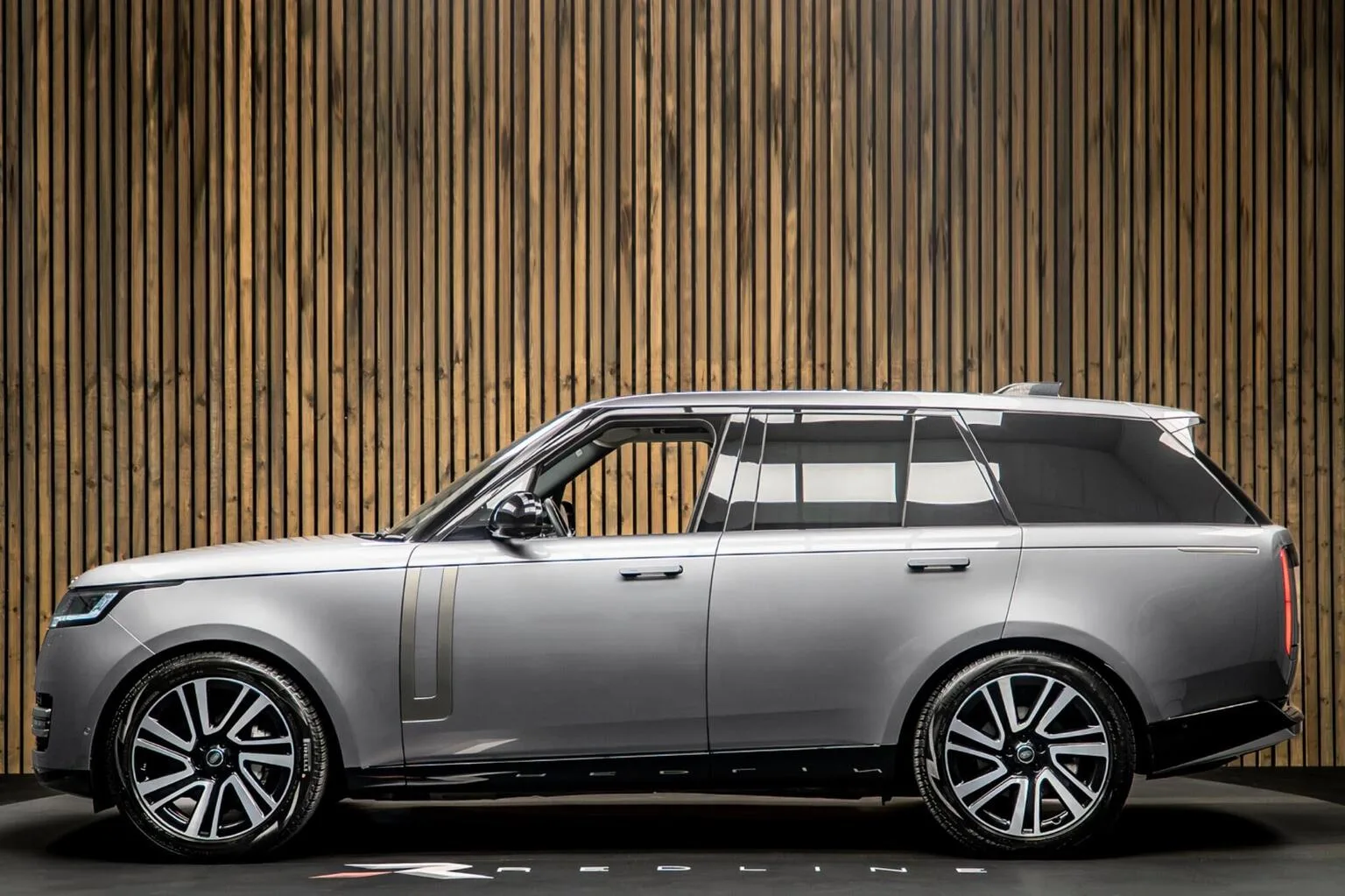 2023 Land Rover Range Rover D350 SE, 7/30