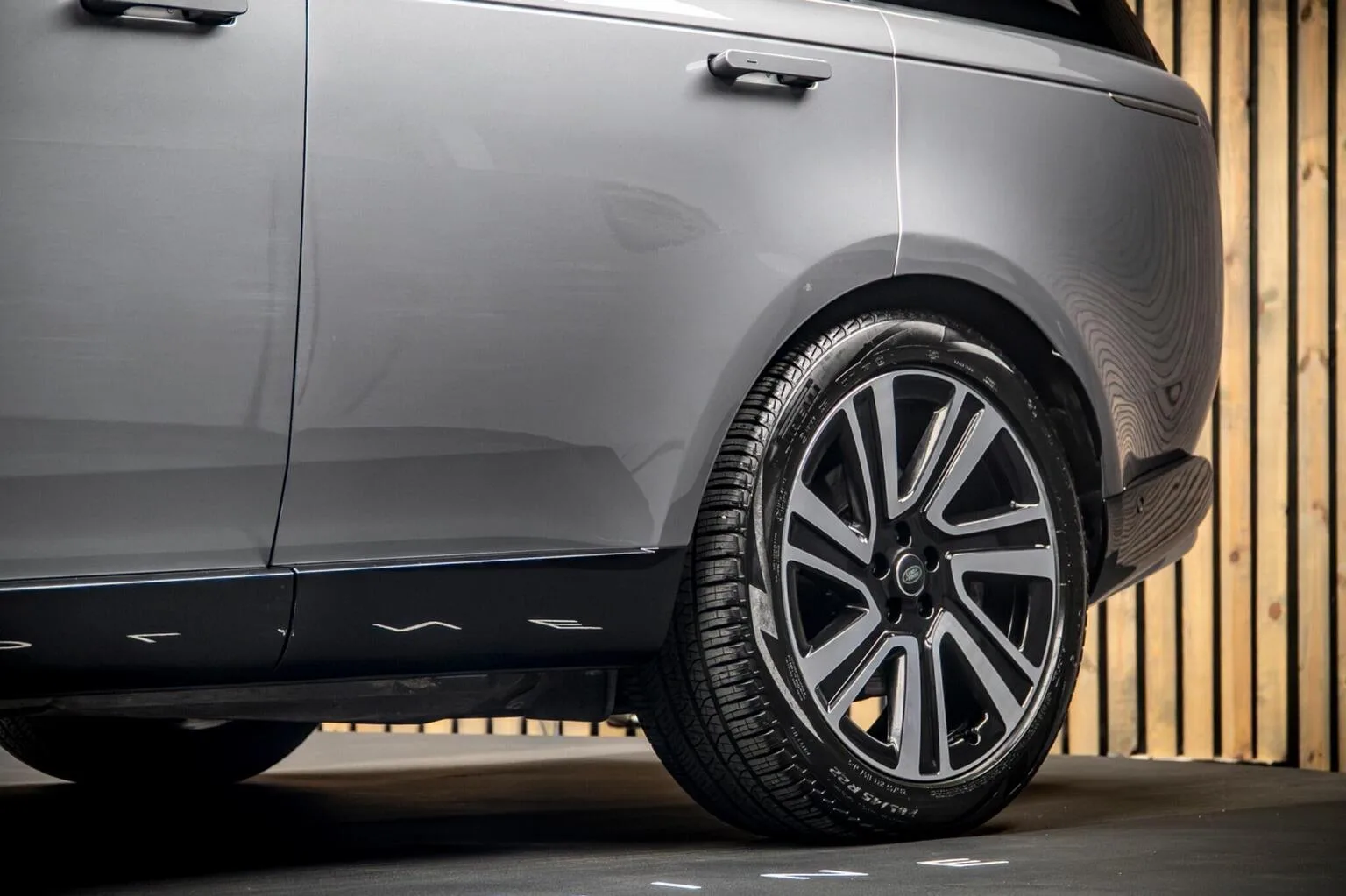 2023 Land Rover Range Rover D350 SE, 15/30