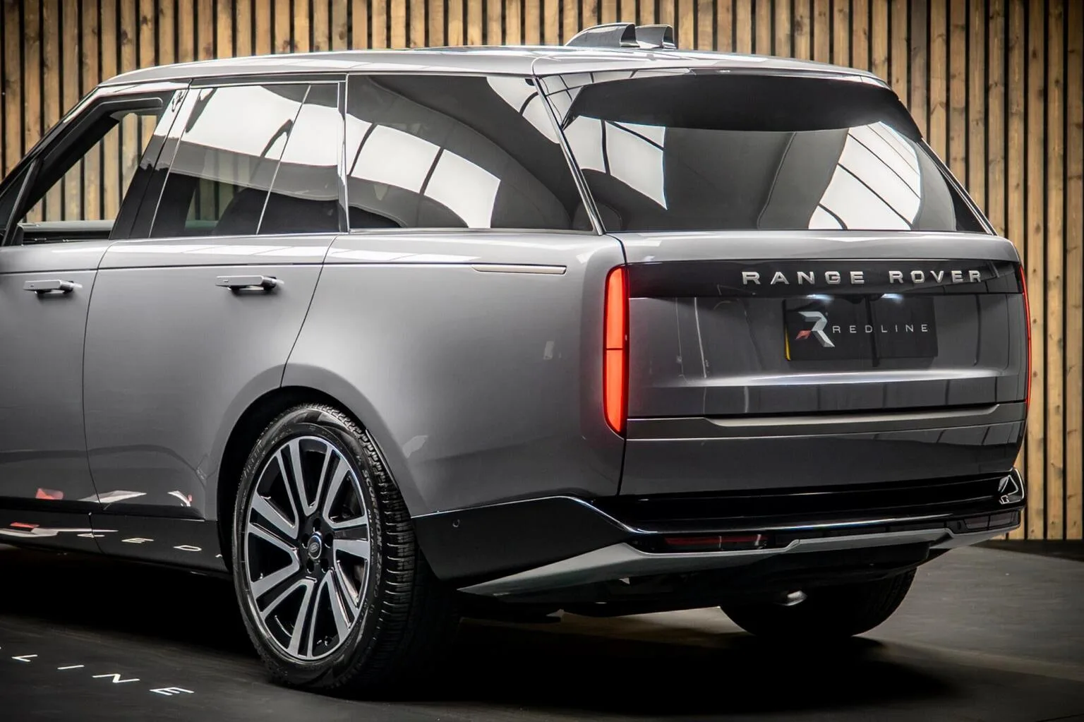 2023 Land Rover Range Rover D350 SE, 19/30