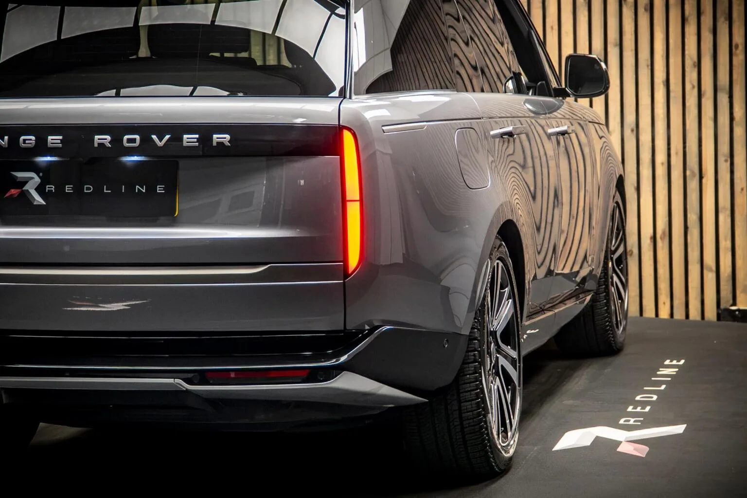 2023 Land Rover Range Rover D350 SE, 20/30