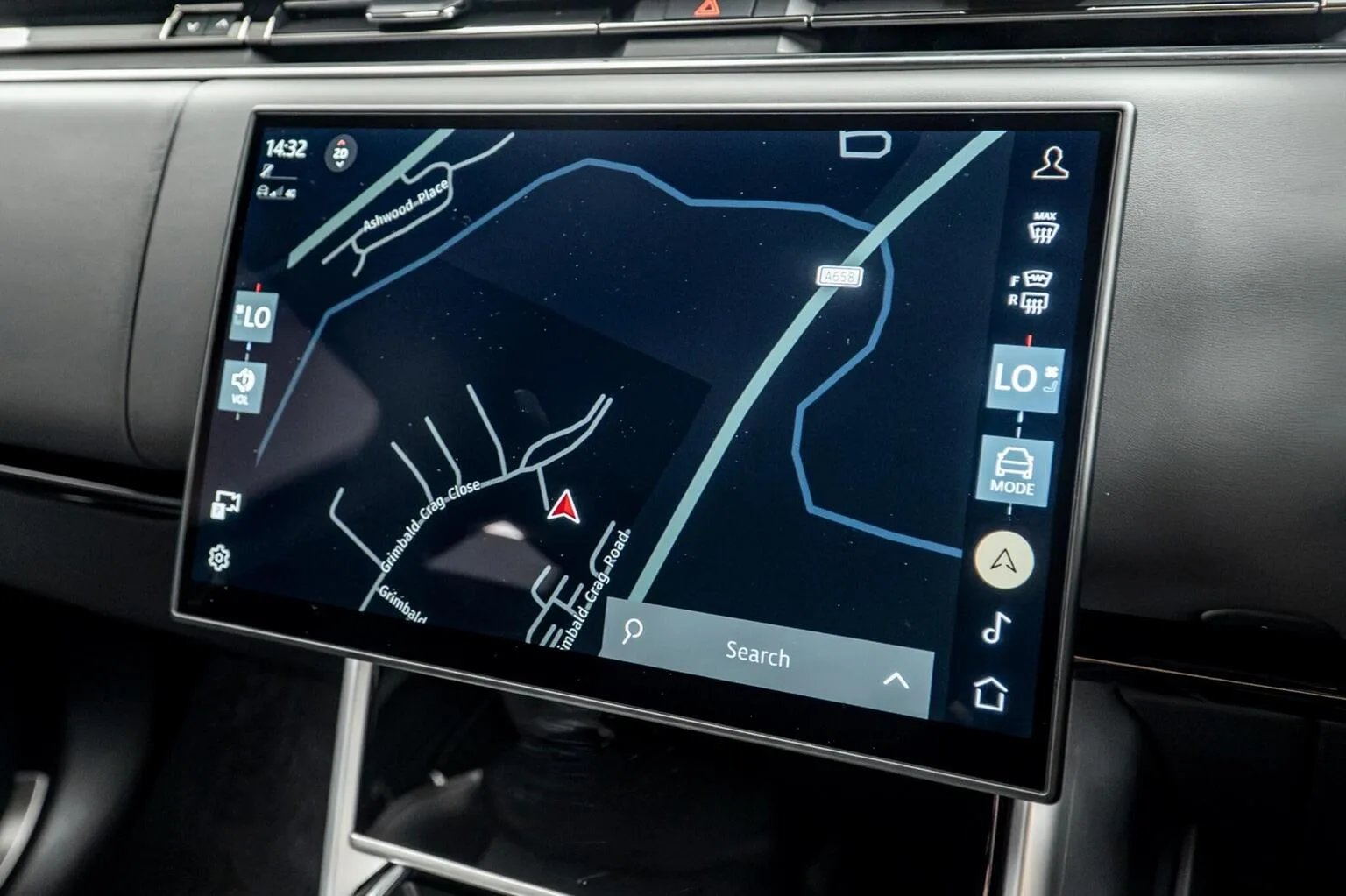 2023 Land Rover Range Rover D350 SE, 24/30