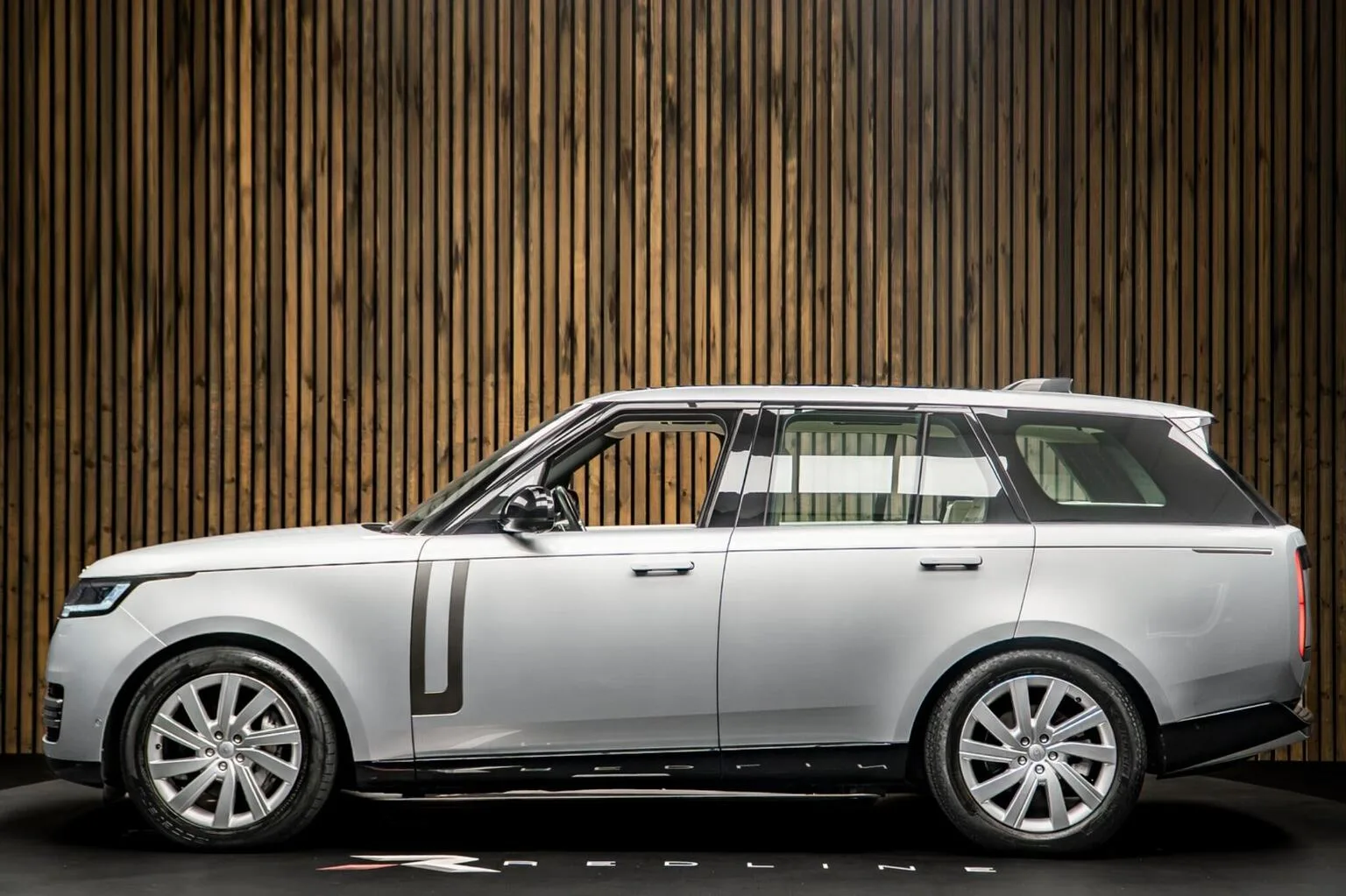 2023 Land Rover Range Rover D300 SE, 6/30