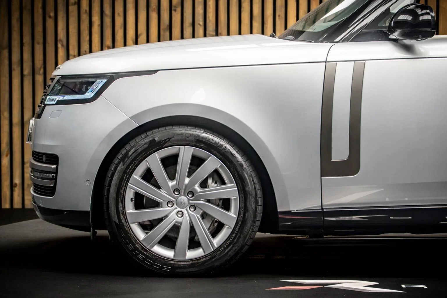 2023 Land Rover Range Rover D300 SE, 8/30