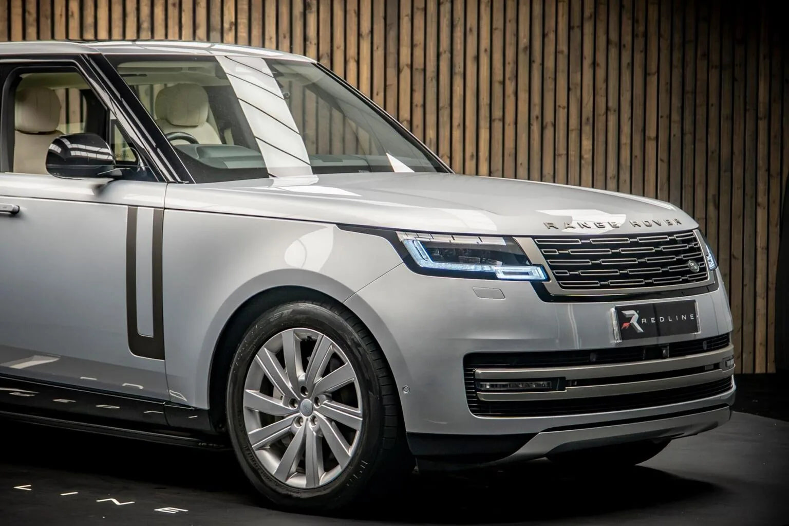 2023 Land Rover Range Rover D300 SE, 9/30