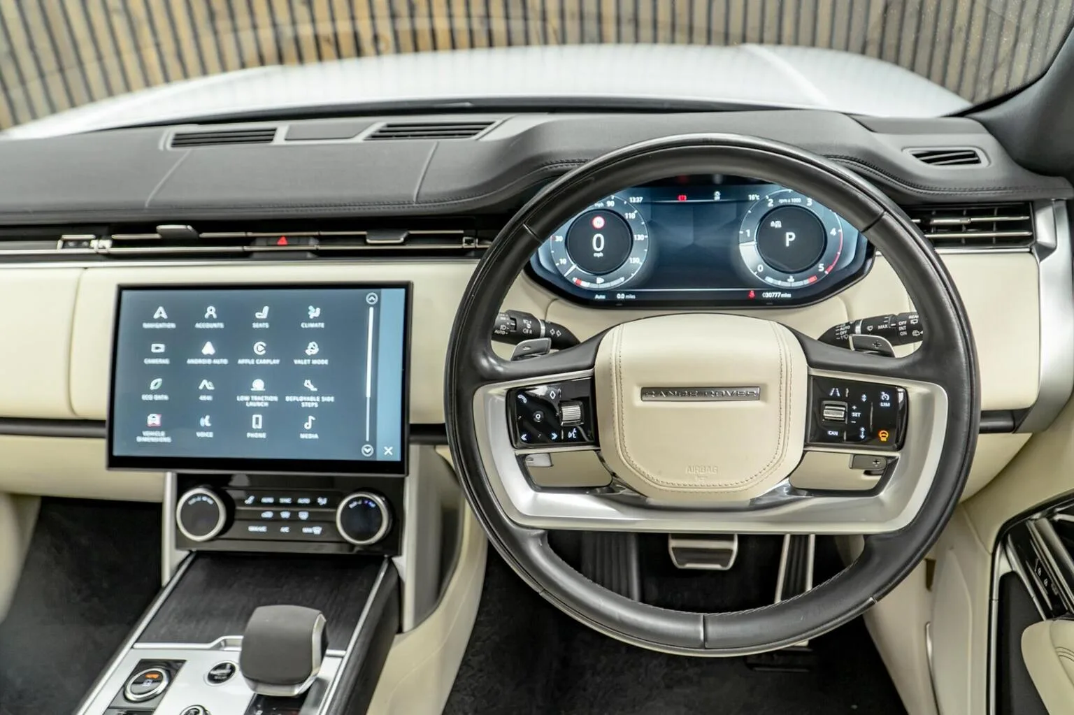 2023 Land Rover Range Rover D300 SE, 22/30