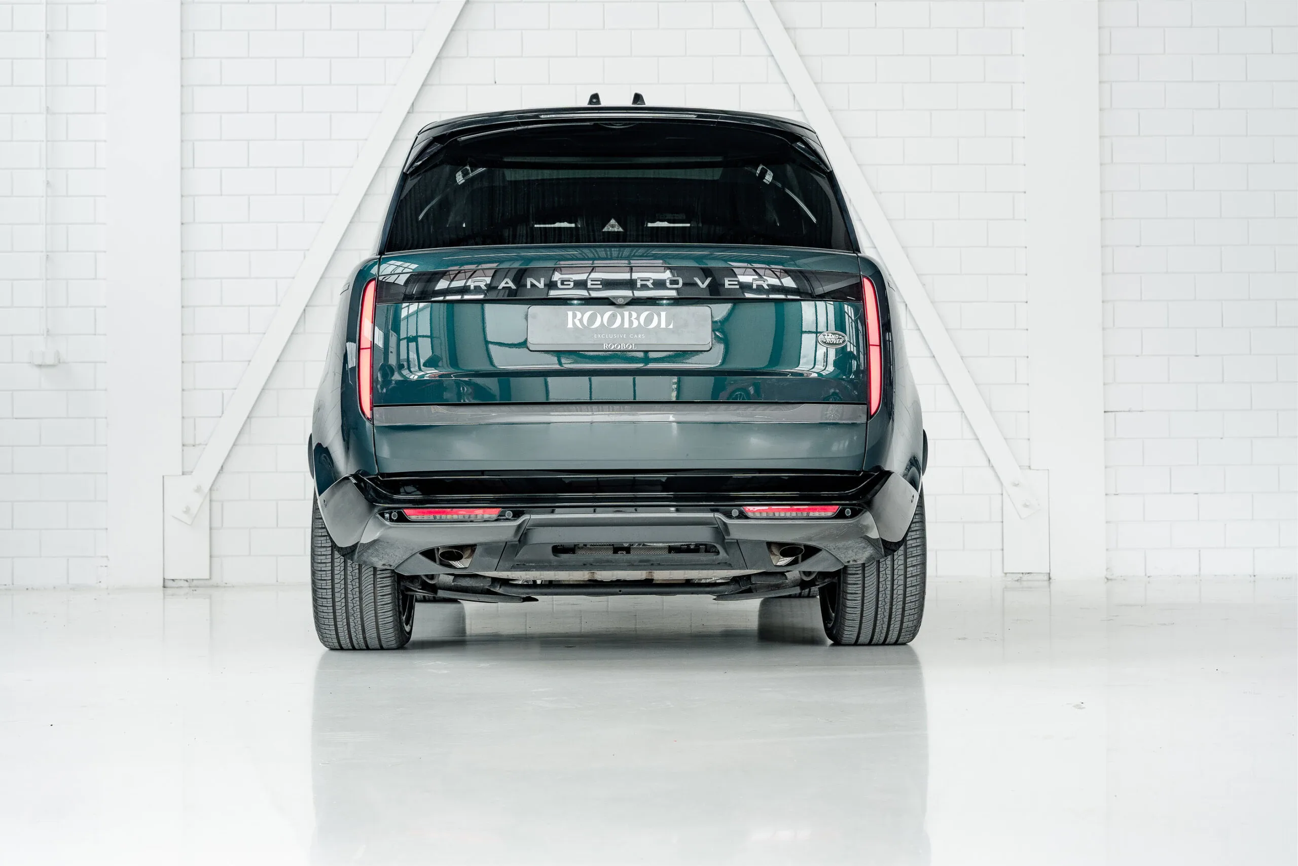 2023 Land Rover Range Rover P510e, 4/30