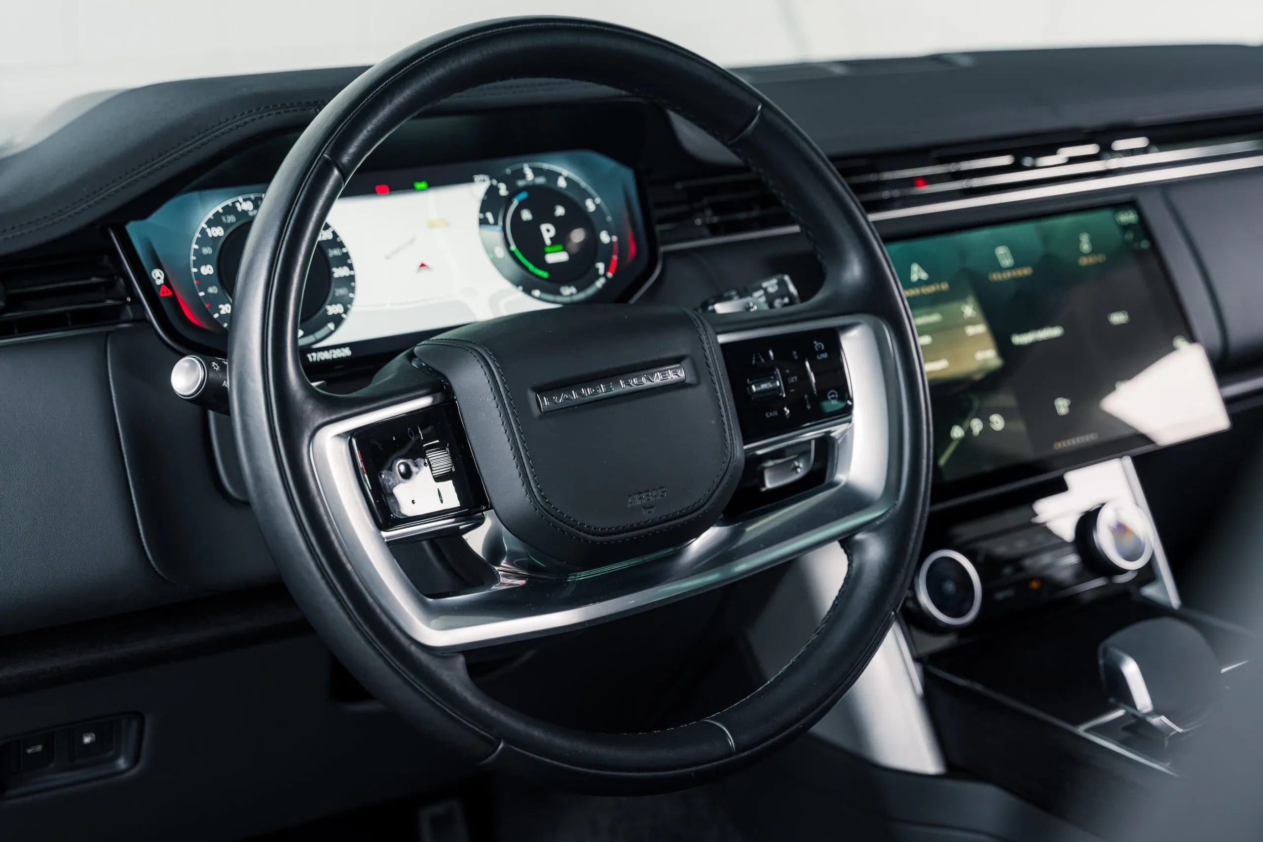 2023 Land Rover Range Rover P510e, 20/30