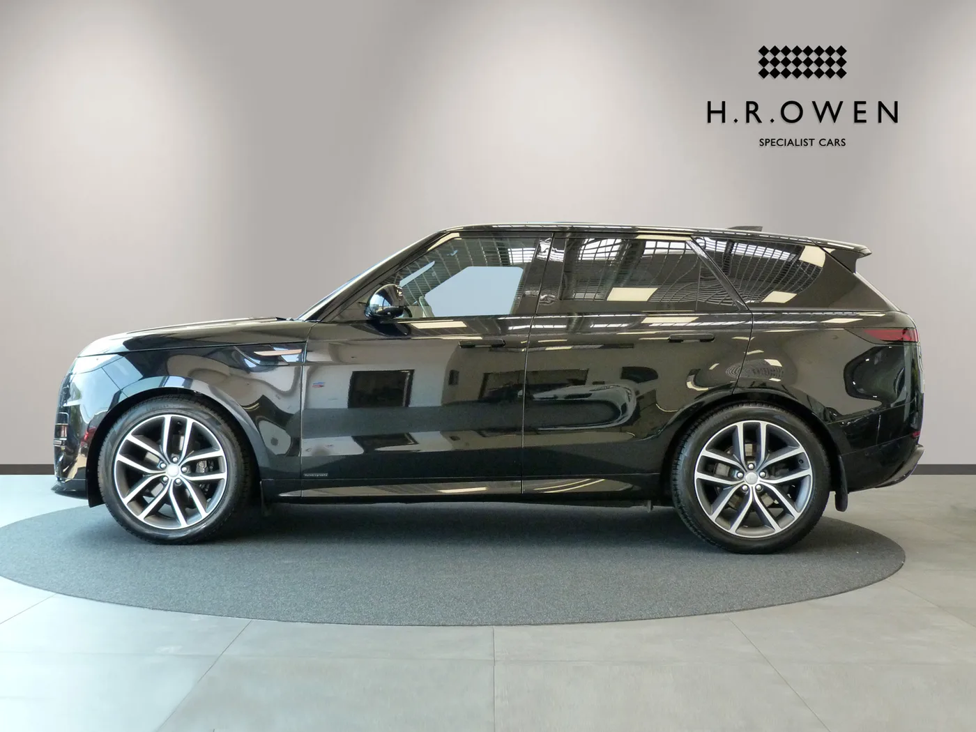 2023 Land Rover Range Rover Sport offered by a franchised dealer group in Cheltenham, United Kingdom, photo 6 of 25