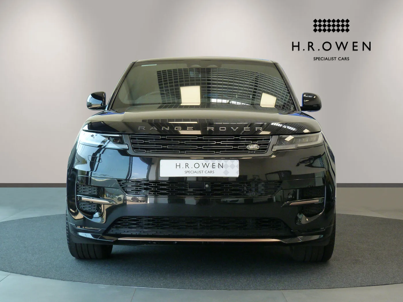 2023 Land Rover Range Rover Sport offered by a franchised dealer group in Cheltenham, United Kingdom, photo 9 of 25