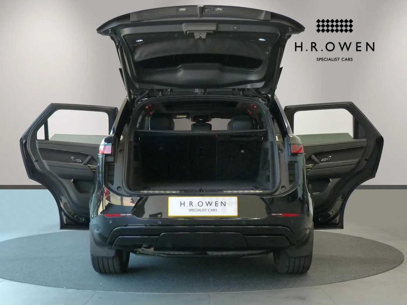 2023 Land Rover Range Rover Sport offered by a franchised dealer group in Cheltenham, United Kingdom, photo 13 of 25