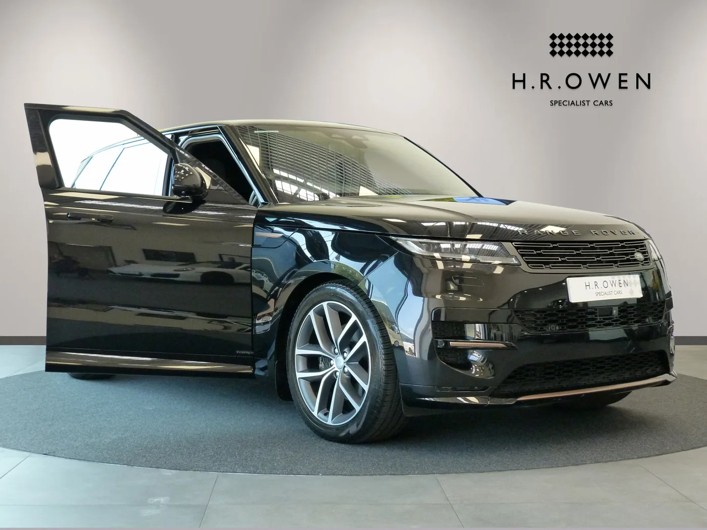 2023 Land Rover Range Rover Sport offered by a franchised dealer group in Cheltenham, United Kingdom, photo 14 of 25