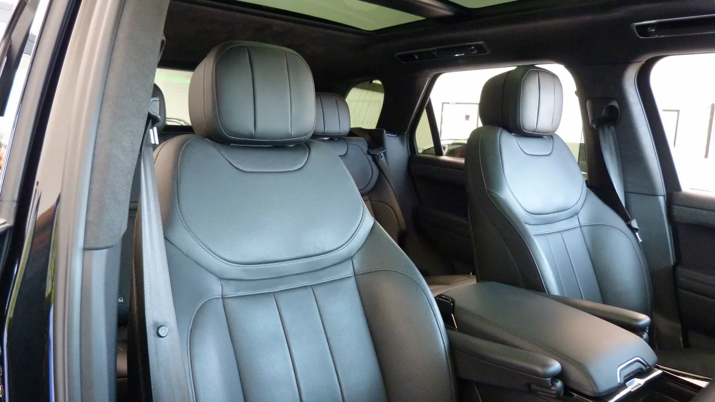 2023 Land Rover Range Rover Sport offered by a franchised dealer group in Cheltenham, United Kingdom, photo 19 of 25