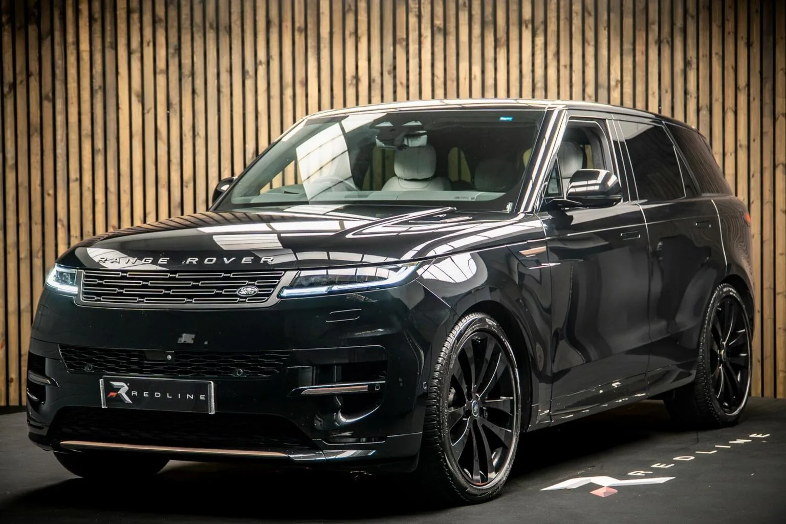 2023 Land Rover Range Rover Sport D350 First Edition angeboten von einem Fachhändler in Knaresborough, Vereinigtes Königreich, Hauptfoto