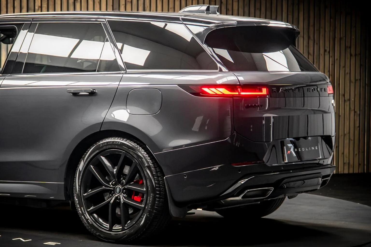 2023 Land Rover Range Rover Sport P440e Dynamic SE, 16/30