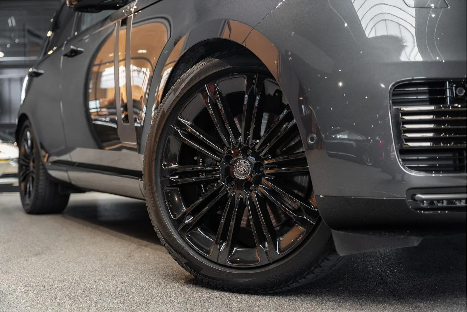 2023 Land Rover Range Rover SV P530, 17/30