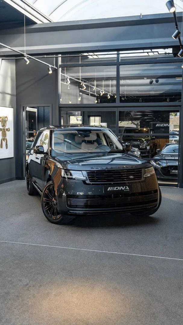 2023 Land Rover Range Rover SV P550e, 19/30