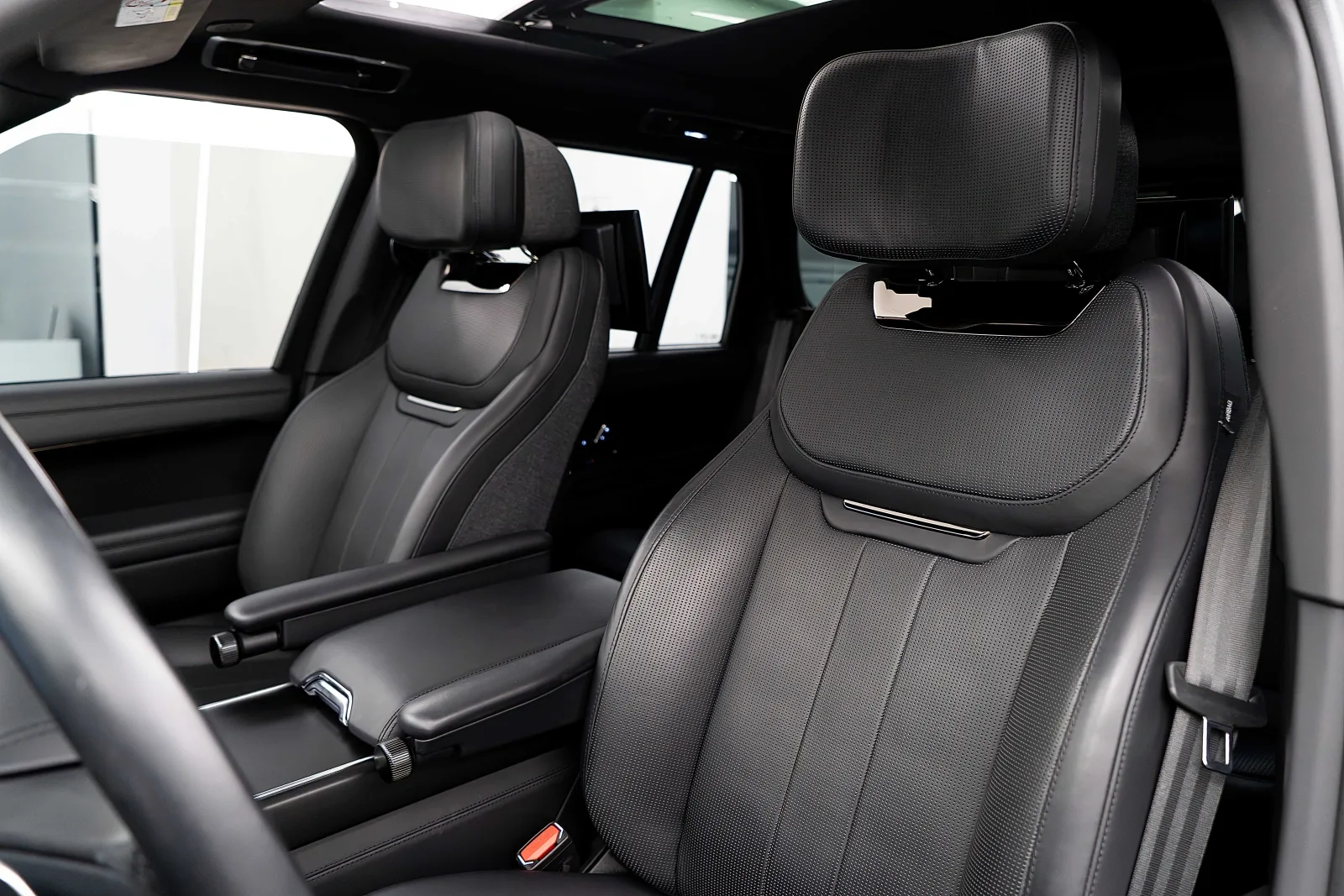 2023 Land Rover Range Rover SV P530, 11/14