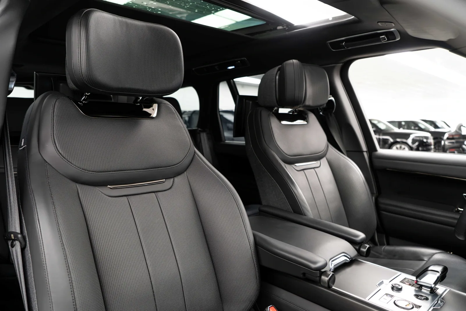 2023 Land Rover Range Rover SV P530, 12/14