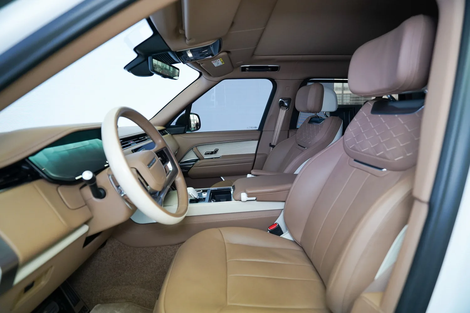2023 Land Rover Range Rover SV LWB, 3/18