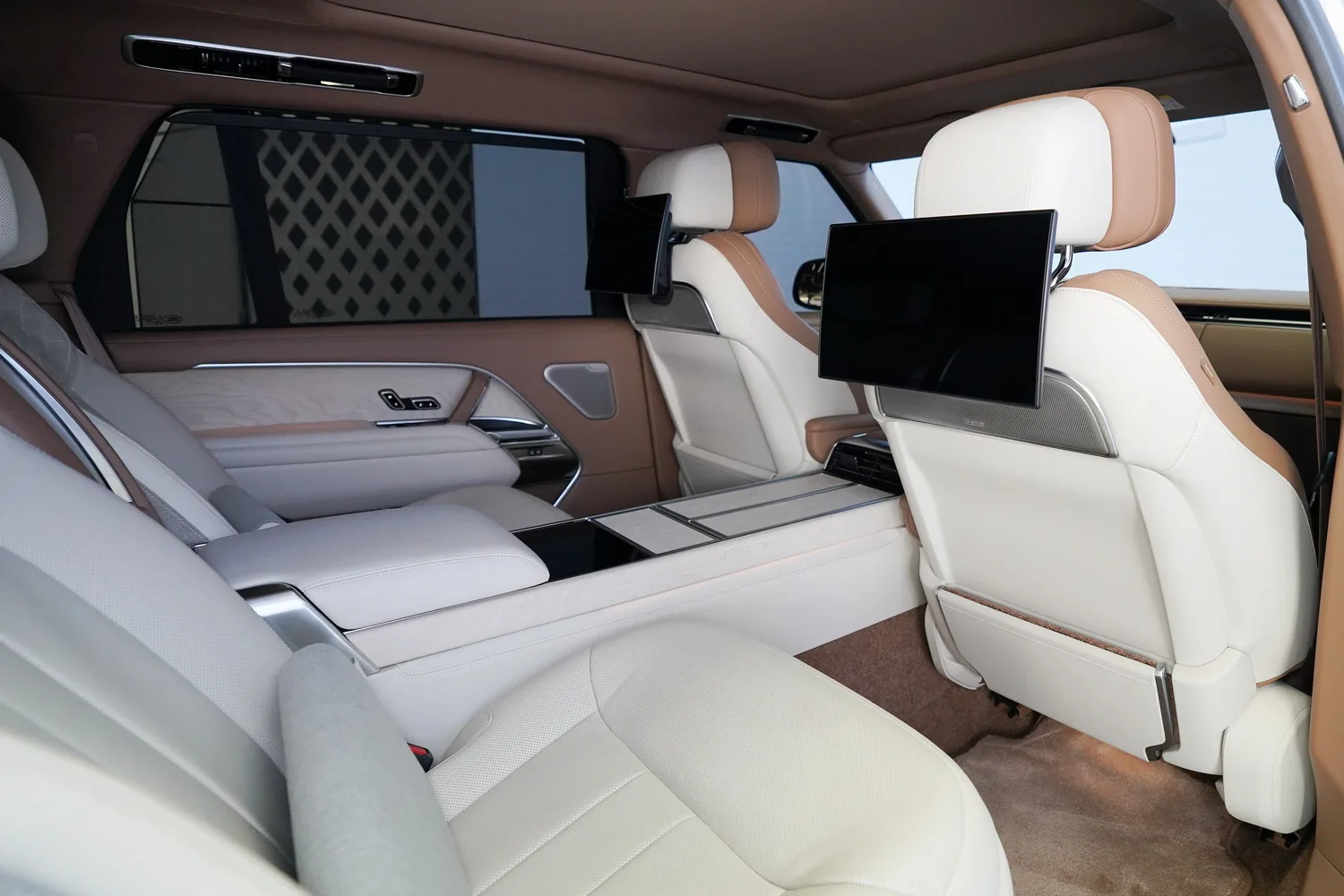 2023 Land Rover Range Rover SV LWB, 11/18