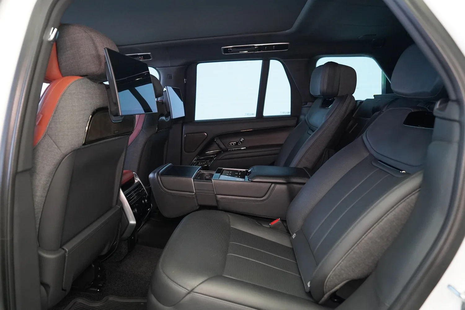 2023 Land Rover Range Rover SV P530, 6/20