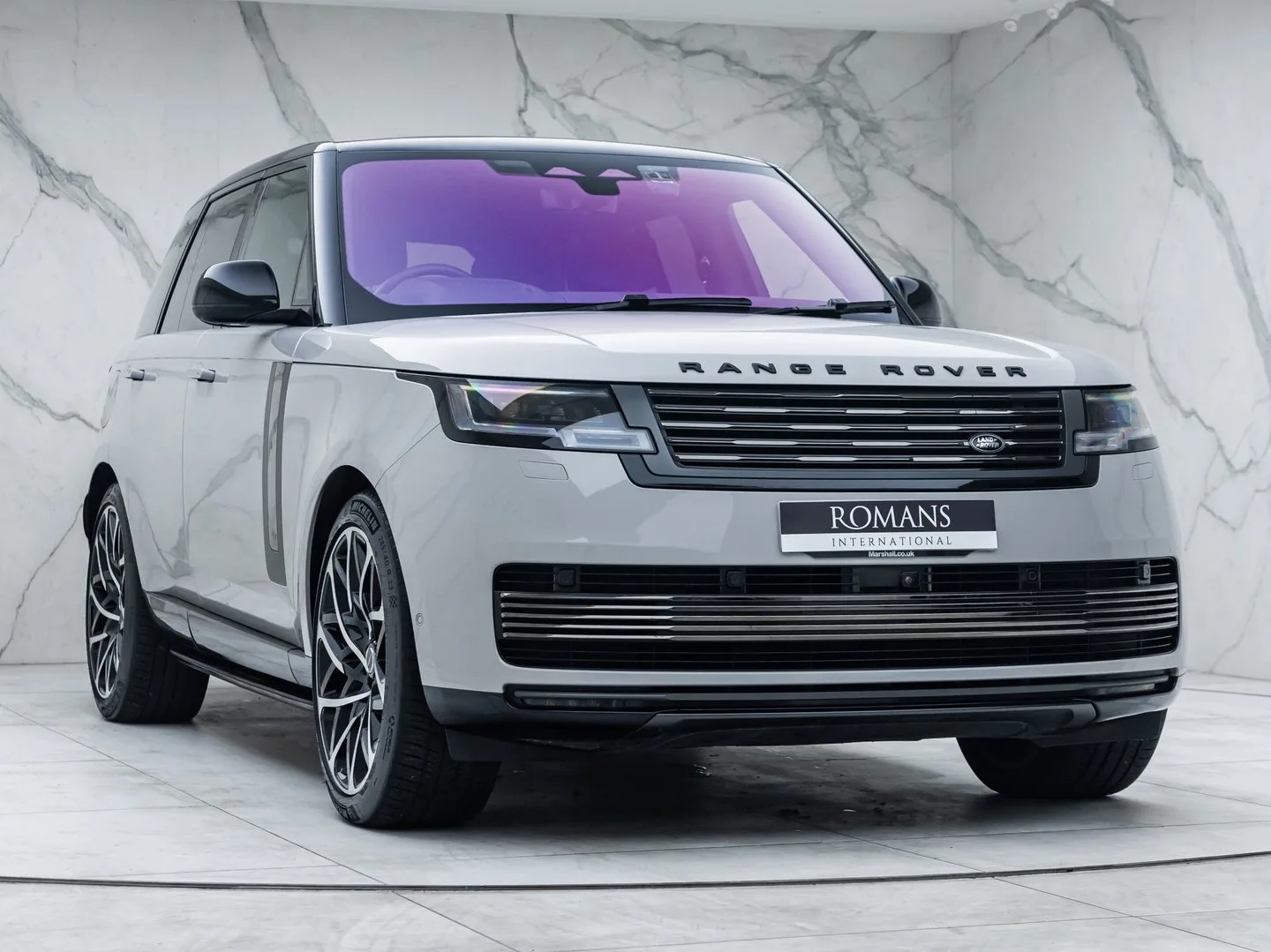 2023 Land Rover Range Rover SV P510e angeboten von einem Fachhändler in Banstead, Vereinigtes Königreich, Hauptfoto