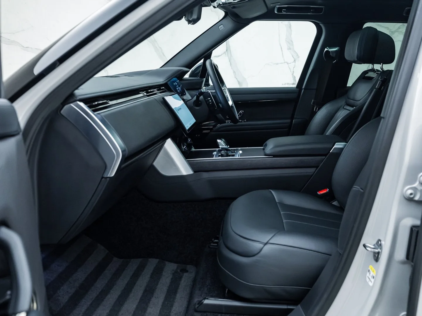 2023 Land Rover Range Rover SV P510e, 21/30