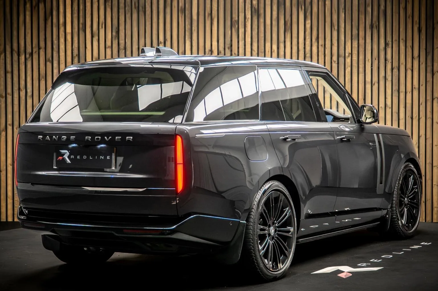 2023 Land Rover Range Rover SV P530, 4/30