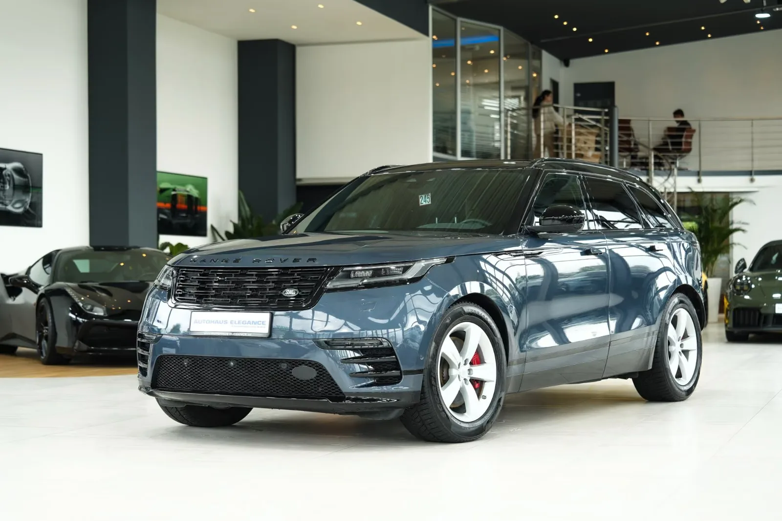2023 Land Rover Range Rover Velar Dynamic SE angeboten von einem Fachhändler in Köln, Deutschland, Hauptfoto
