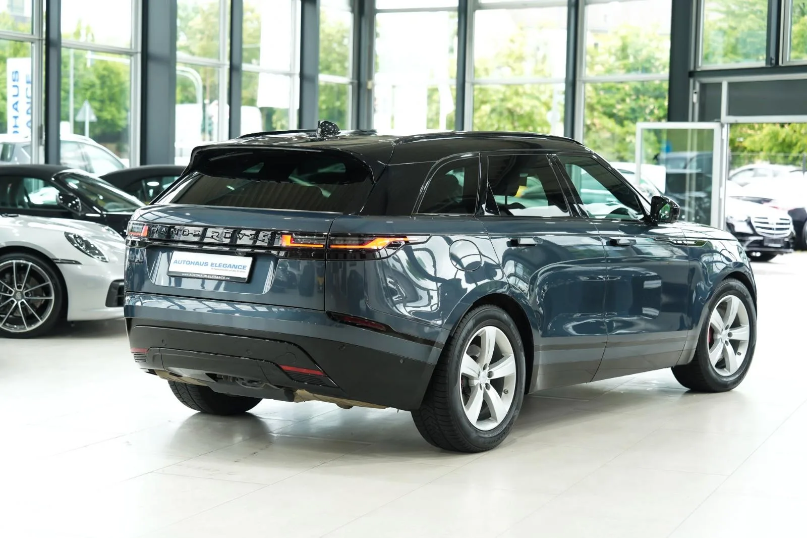 2023 Land Rover Range Rover Velar Dynamic SE, 2/20