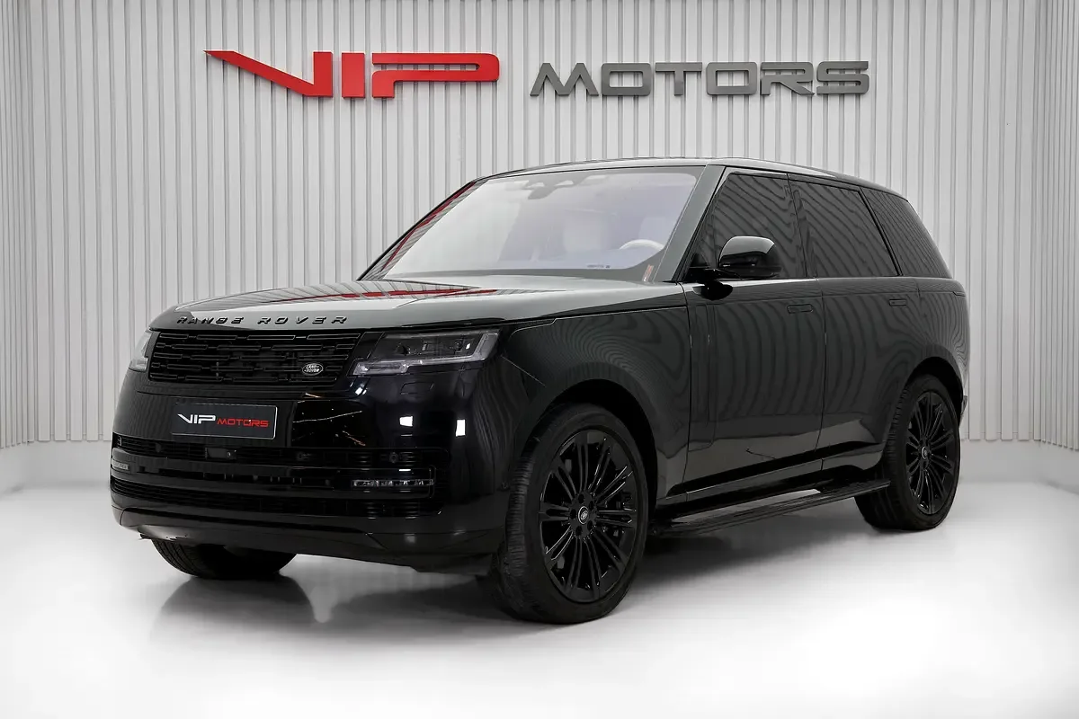 2023 Land Rover Range Rover P530 HSE angeboten von einem Fachhändler in Dubai, Vereinigte Arabische Emirate, Hauptfoto